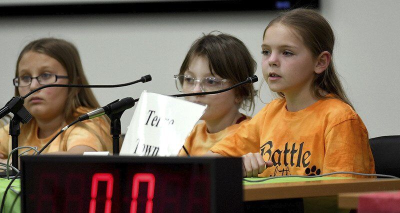 Les étudiants du comté de Vigo participent à la bataille des livres